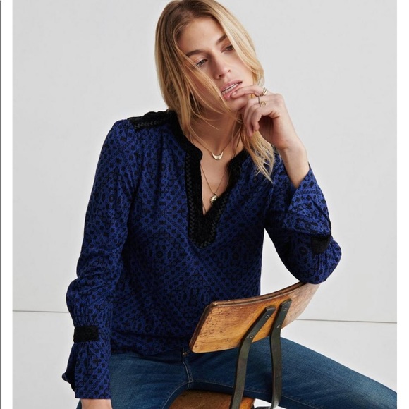 New Lucky Brand Blue All Over Printed Bell Top - Picture 2 of 6